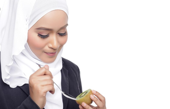 Pilihan Scrub Bibir Alami untuk Bibir Kering