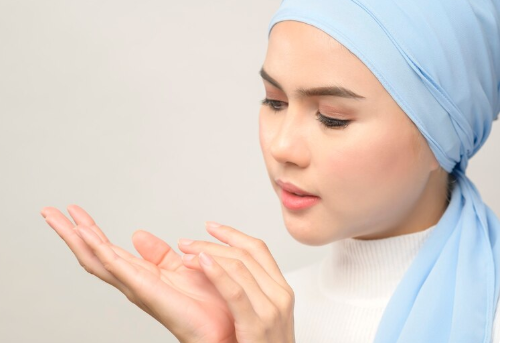 Rekomendasi Lip Serum Terbaik untuk Kulit Kering