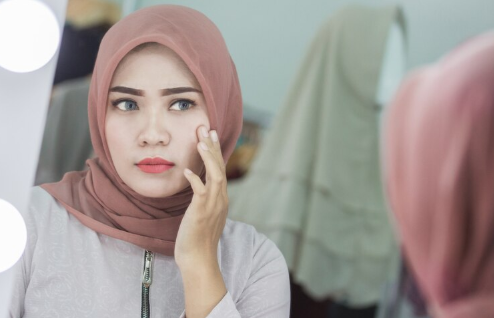 Tips Perawatan Bibir Alami yang Efektif