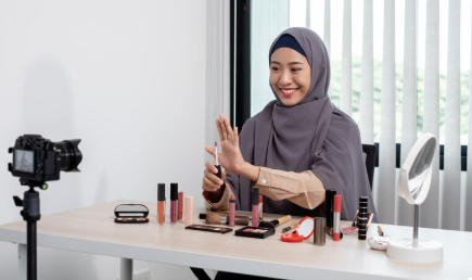 Perbedaan Lip Cream dan Lip Gloss