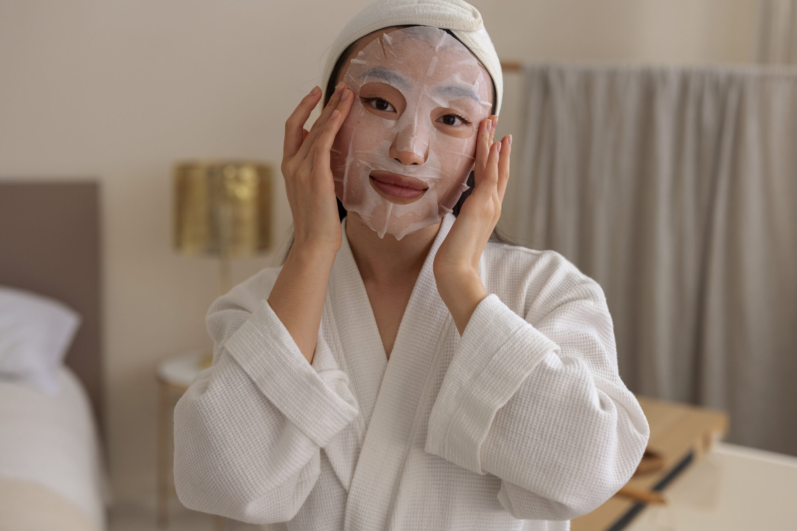 Waktu Terbaik Menggunakan Sheet Mask dan Tips Maksimalin Hasilnya