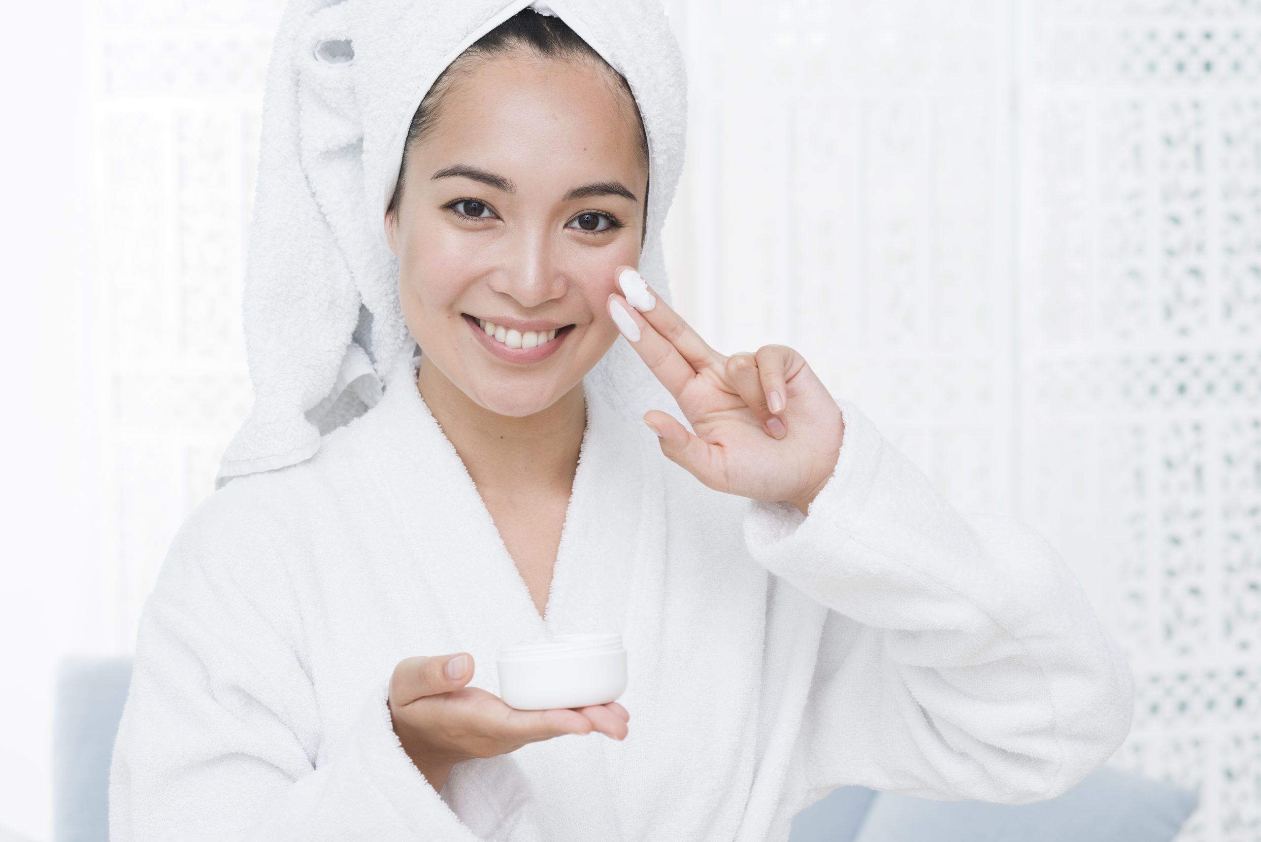 Tips Menjaga Kelembapan Wajah