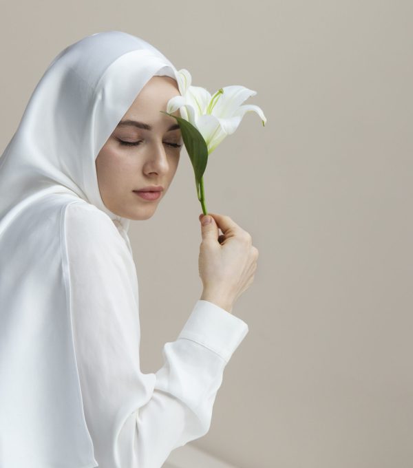 Cara Menggunakan Serum Vitamin C untuk Mencerahkan Kulit