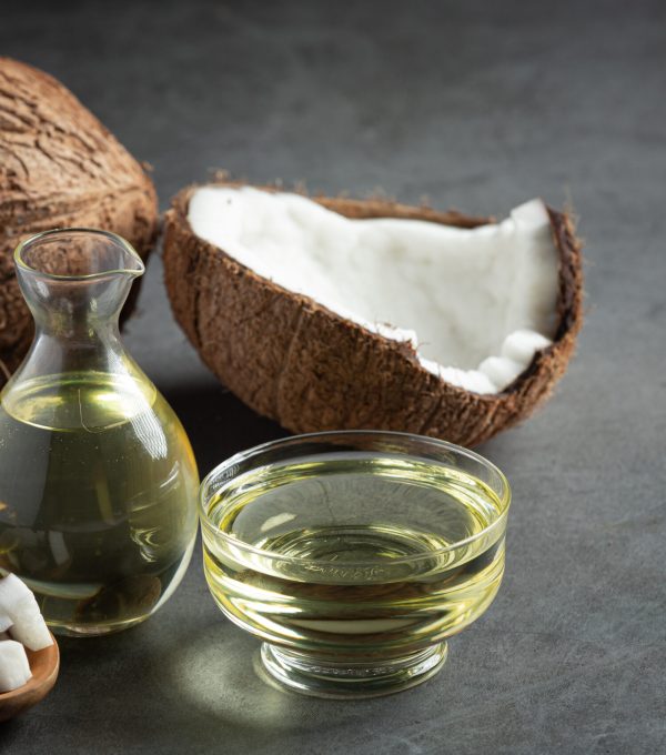 Cara Menggunakan Minyak Kelapa untuk Melembapkan Wajah Secara Alami